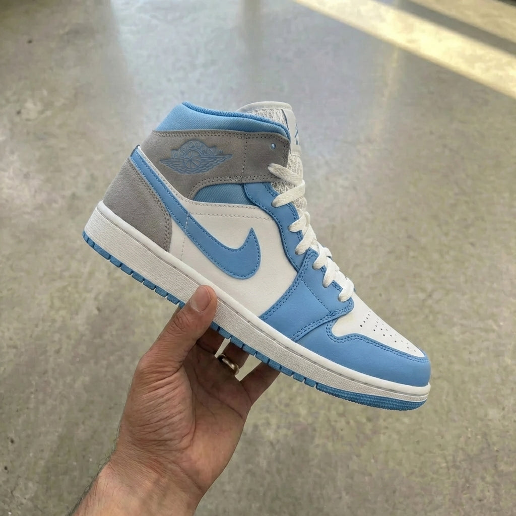 Air Jordan 1 Mid 'University Blue Grey'
