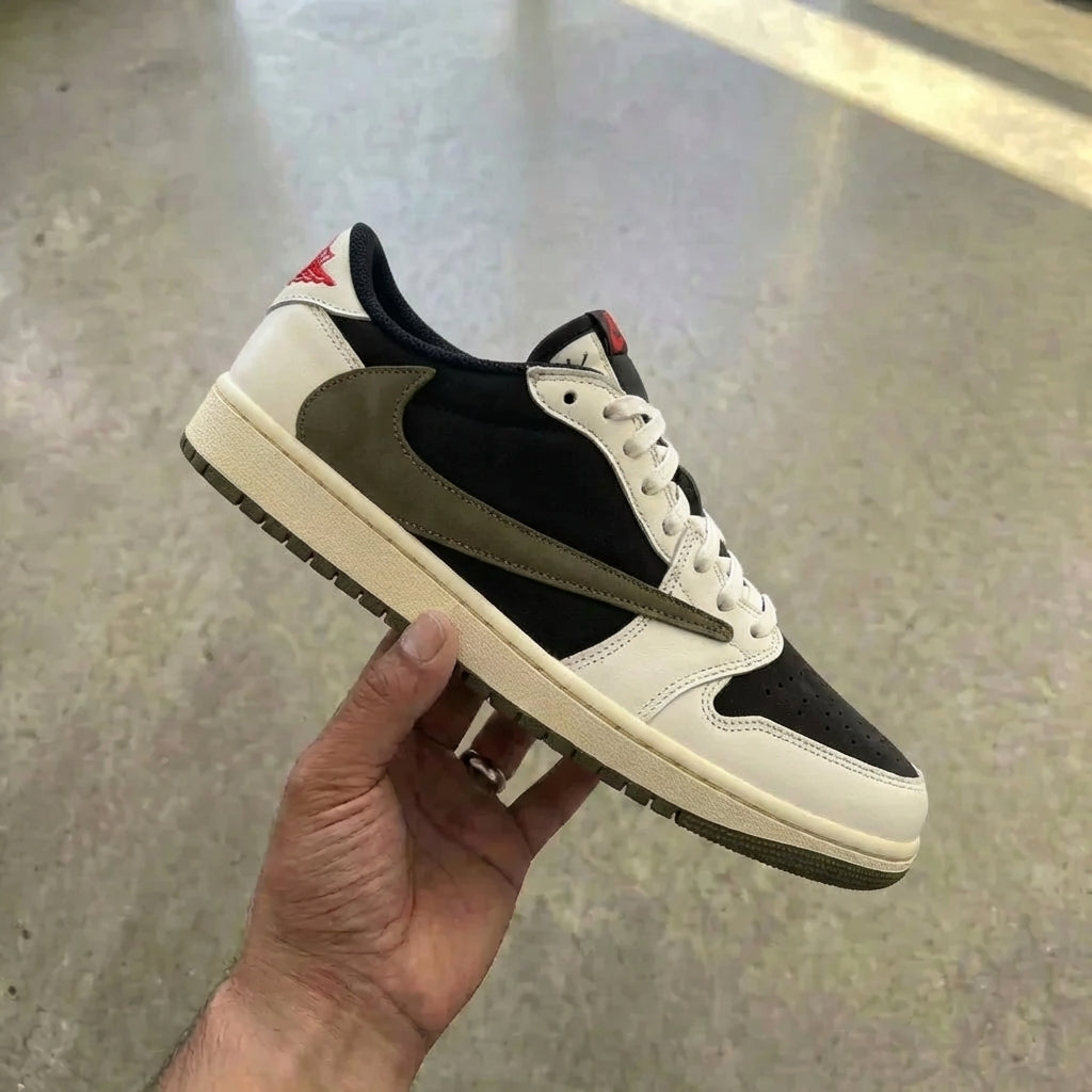 Travis Scott x Nike Air Jordan 1 Low OG 'Olive' (W)