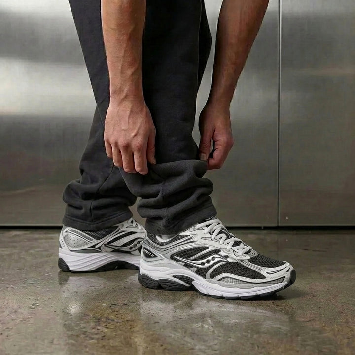 Saucony Progrid Omni 9 'Black/White'