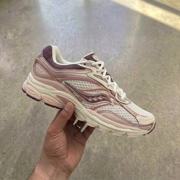 Saucony Progrid Omni 9 'Ivory Peony'
