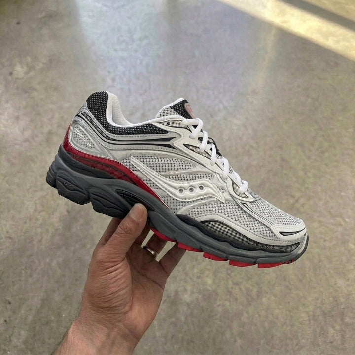 Saucony Omni 9 'White Crimson'