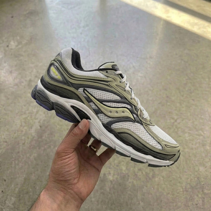 Saucony Progrid Omni 9 'Volt Navy'