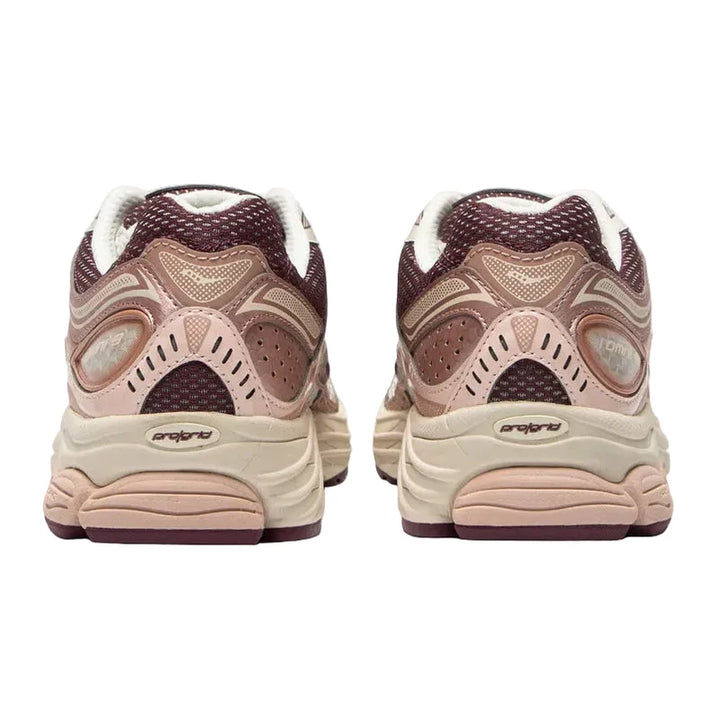 Saucony ProGrid Omni 9 'Ivory Peony'